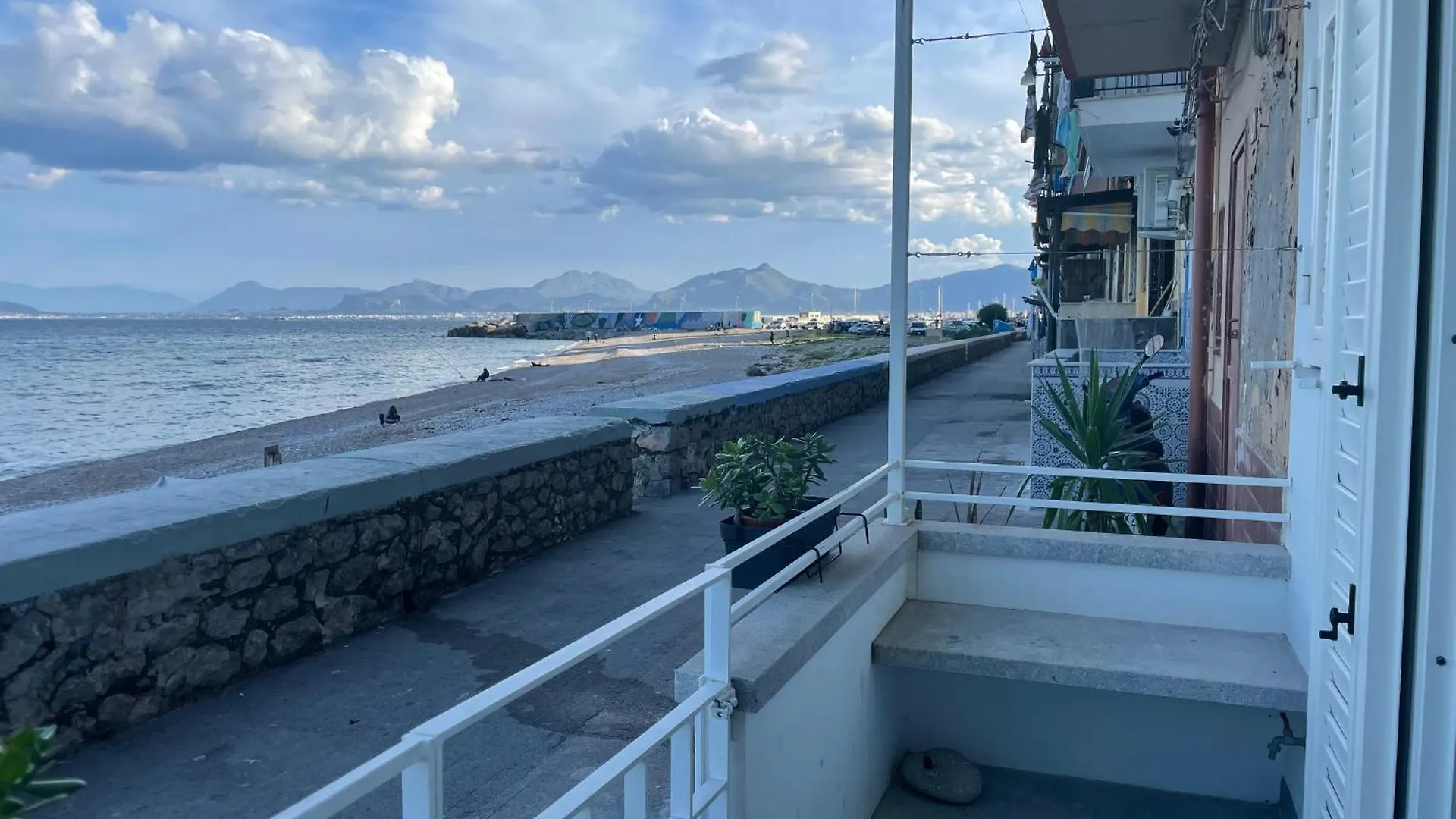 Una Finestra Sul Mare Palermo 0*,  Italy